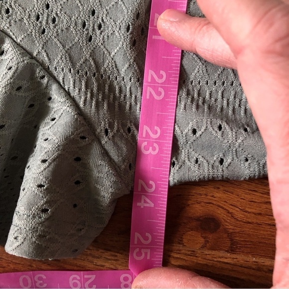 Green stretch knit blouse in size XL - Picture 8 of 8